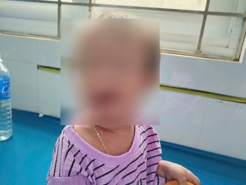 Người mẹ bỏ rơi con gái 9 tháng tuổi ở bệnh viện viết gì trong lá thư tay để lại?